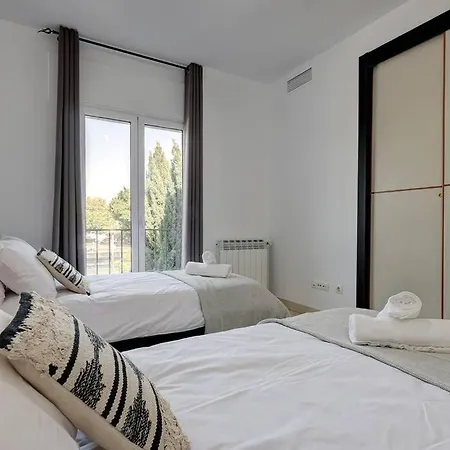 Stunning Duplex 5 Minutes From Puerto Banus * 马尔韦利亚