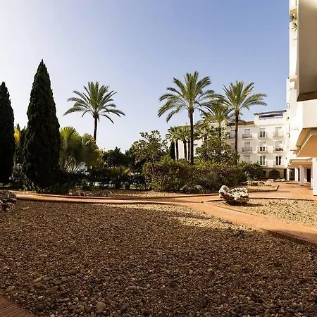 Stunning Duplex 5 Minutes From Puerto Banus Apartament