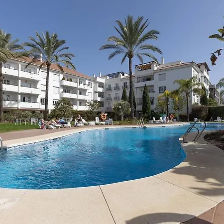 Stunning Duplex 5 Minutes From Puerto Banus Apartament