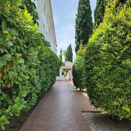 Stunning Duplex 5 Minutes From Puerto Banus Marbella