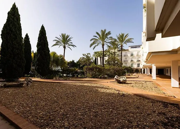 Stunning Duplex 5 Minutes From Puerto Banus דירה