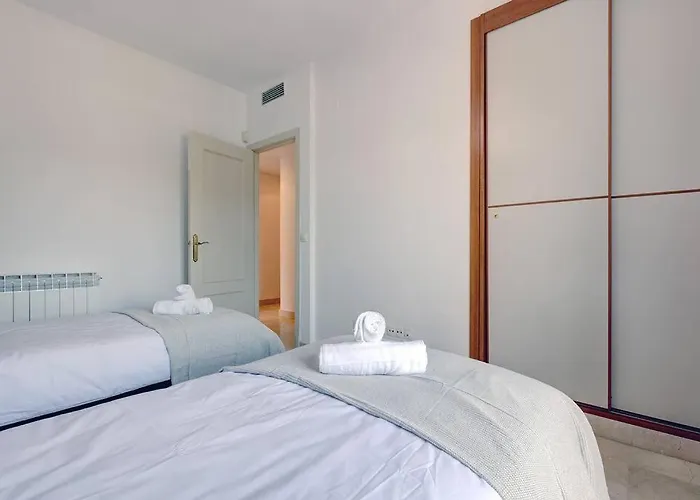 Stunning Duplex 5 Minutes From Puerto Banus דירה מארבלה