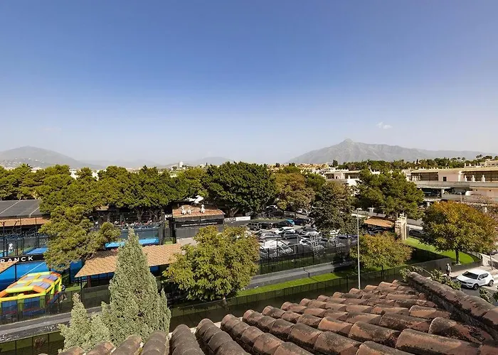Stunning Duplex 5 Minutes From Puerto Banus מארבלה