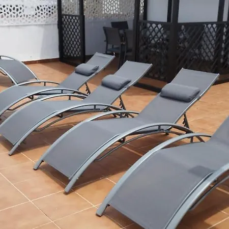 Stunning Duplex 5 Minutes From Puerto Banus 마르베야