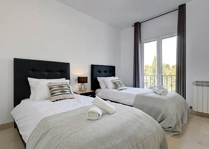 Stunning Duplex 5 Minutes From Puerto Banus Apartament Marbella