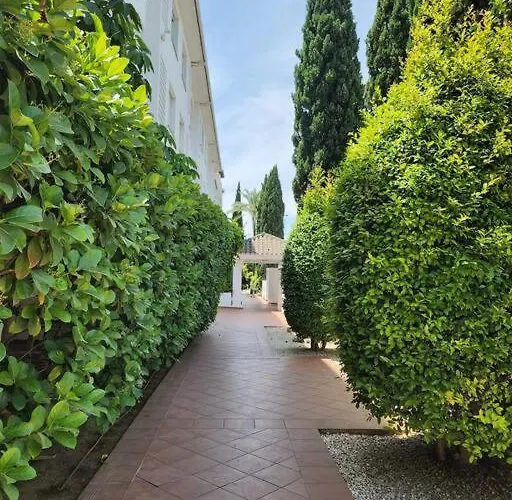 Stunning Duplex 5 Minutes From Puerto Banus Marbella