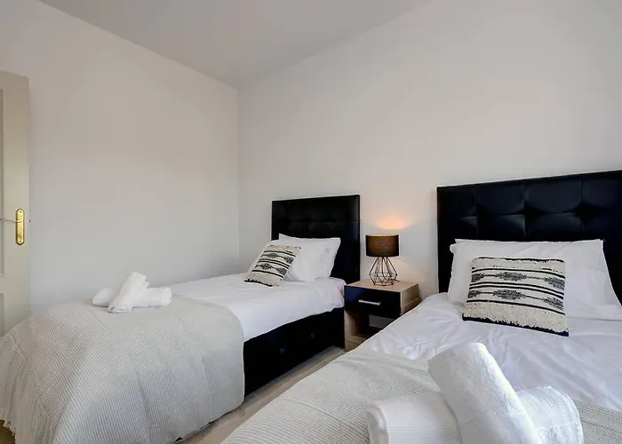 Stunning Duplex 5 Minutes From Puerto Banus *